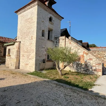 Maison En Pierre A Sur Lot 度假居